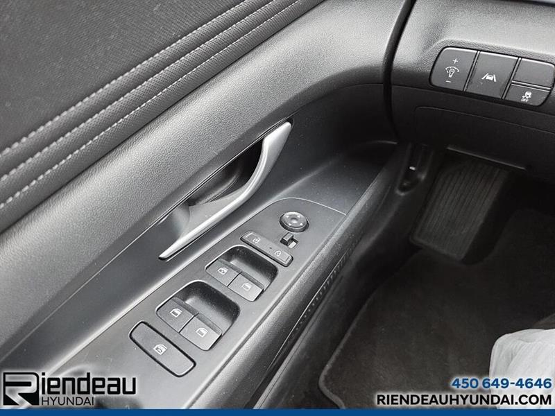 hyundai Elantra 2022 - 13