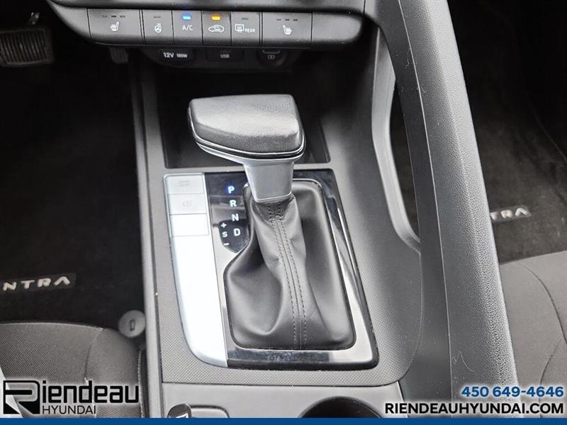 hyundai Elantra 2022 - 17