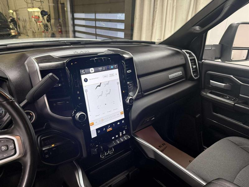 ram 3500 Big Horn 2024 - 12