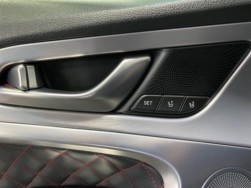 genesis G70 2021 - 36