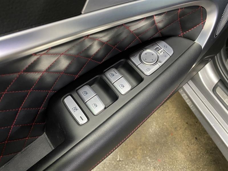 genesis G70 2021 - 37