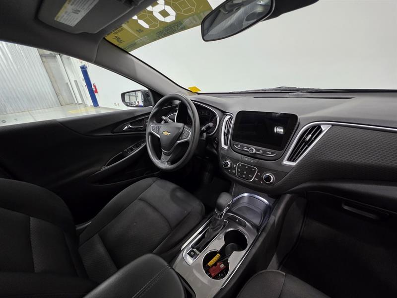 chevrolet Malibu 2023 - 32