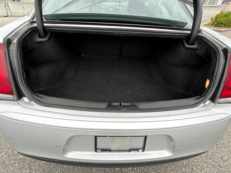 chrysler 300 2022 - 7