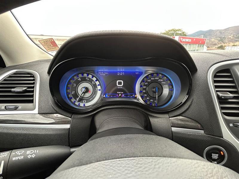 chrysler 300 2022 - 14