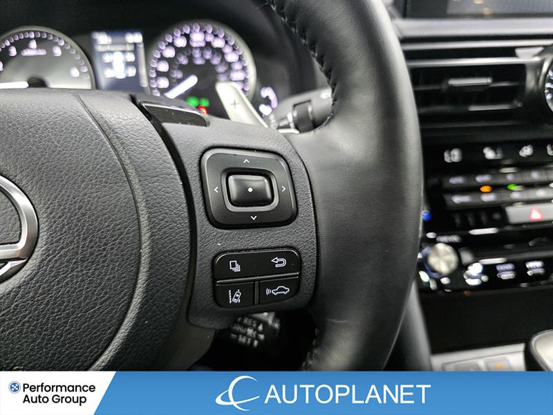 lexus IS 300 2024 - 24