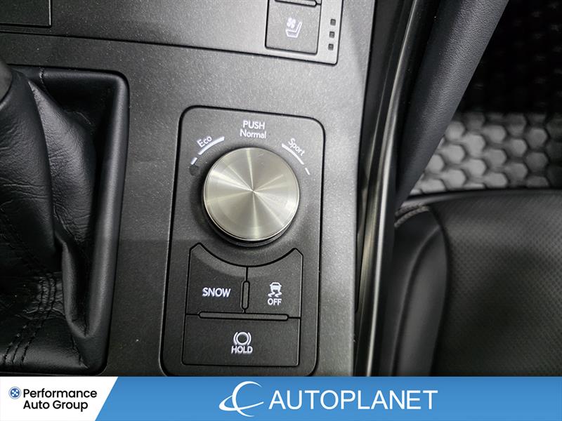 lexus IS 300 2024 - 35