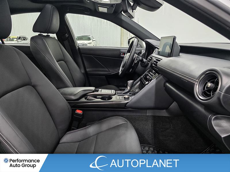 lexus IS 300 2024 - 39