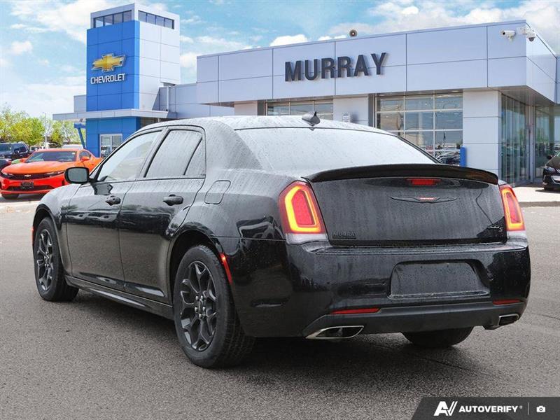 chrysler 300 2023 - 5