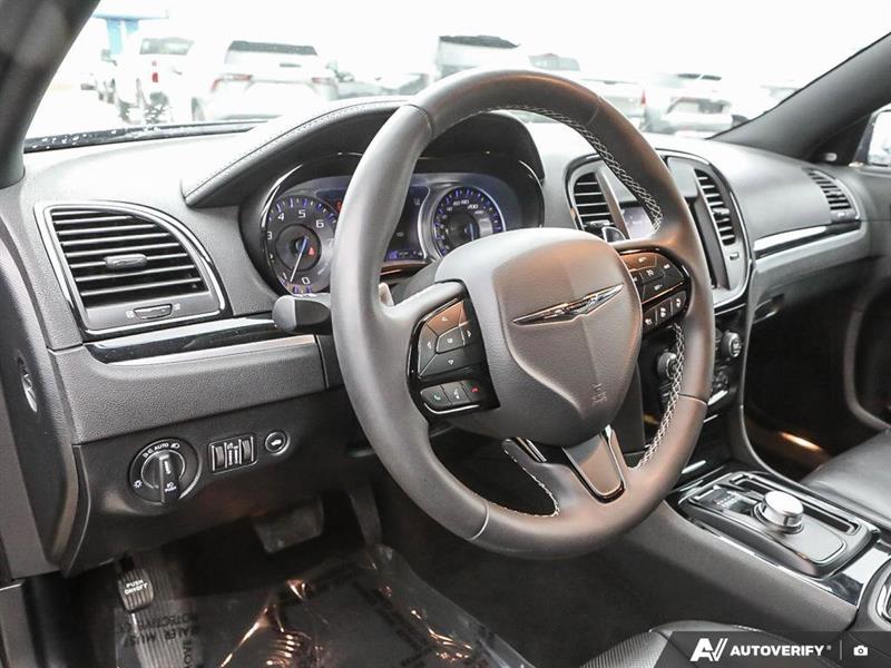 chrysler 300 2023 - 7