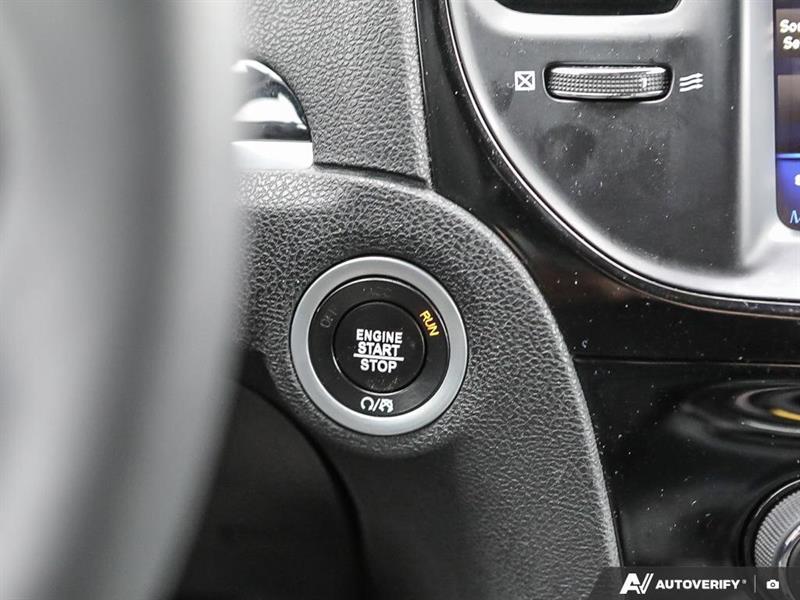 chrysler 300 2023 - 15