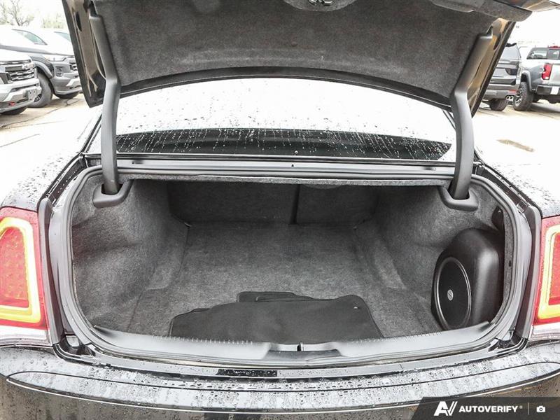 chrysler 300 2023 - 24