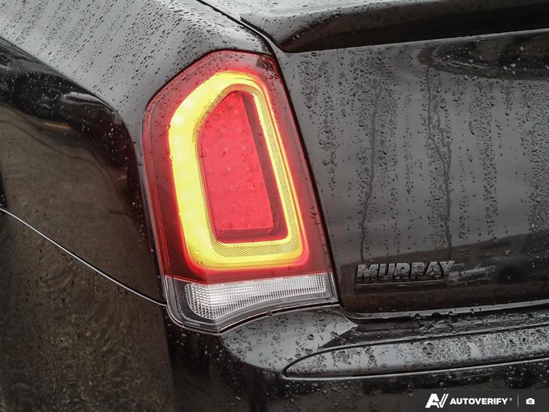 chrysler 300 2023 - 25