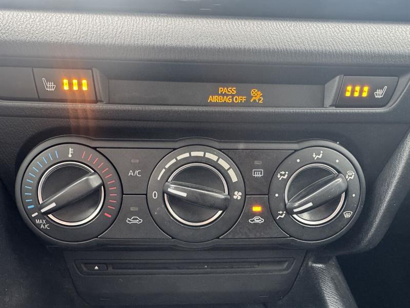 mazda Mazda3 2015 - 25