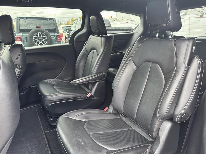 chrysler Pacifica 2022 - 9