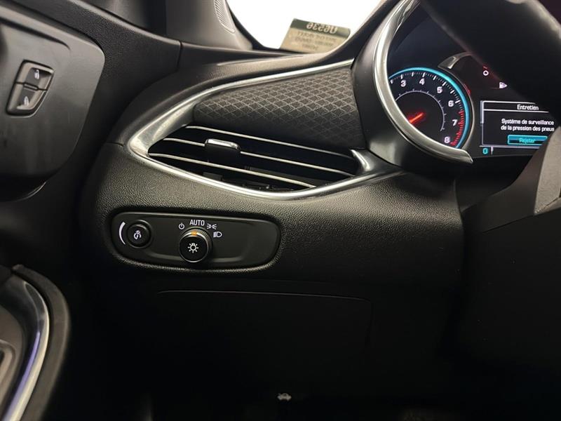 chevrolet Malibu 2017 - 24