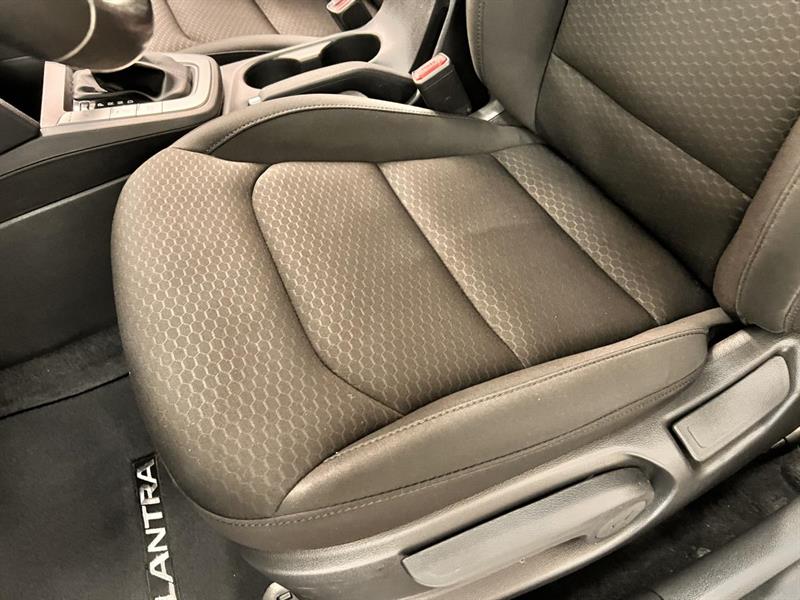 hyundai Elantra 2020 - 19