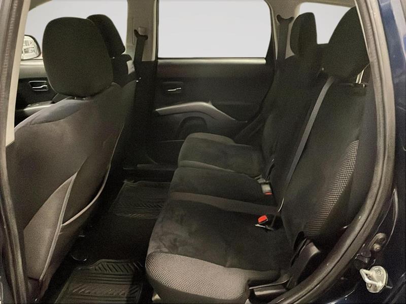 mitsubishi Outlander 2012 - 21