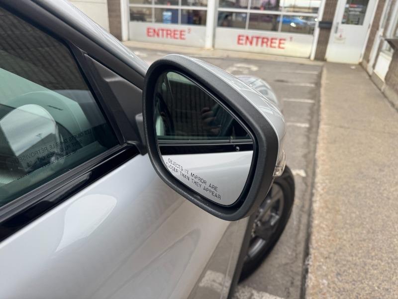 ford Mustang Mach-E 2022 - 15