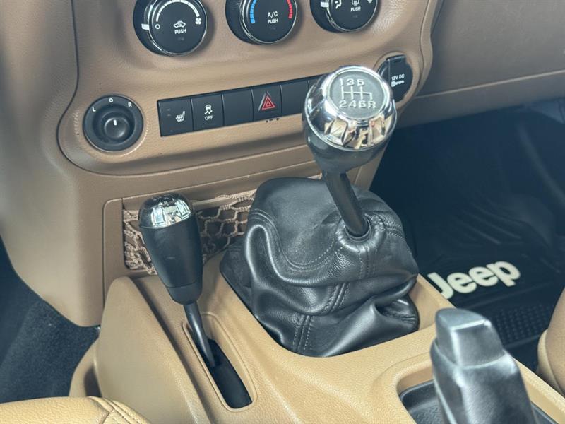 jeep Wrangler 2015 - 24