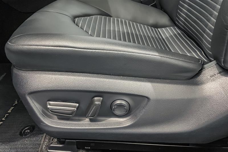 toyota Camry 2023 - 12