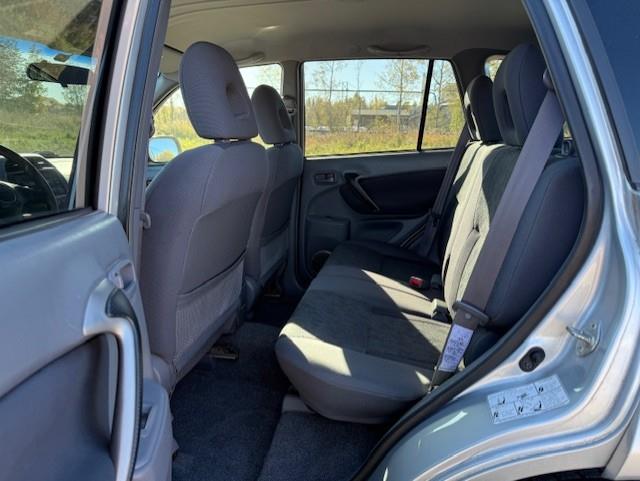 toyota RAV4 2001 - 7