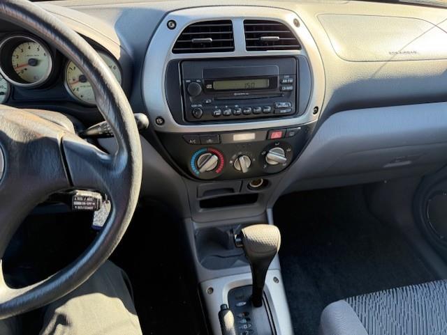 toyota RAV4 2001 - 10