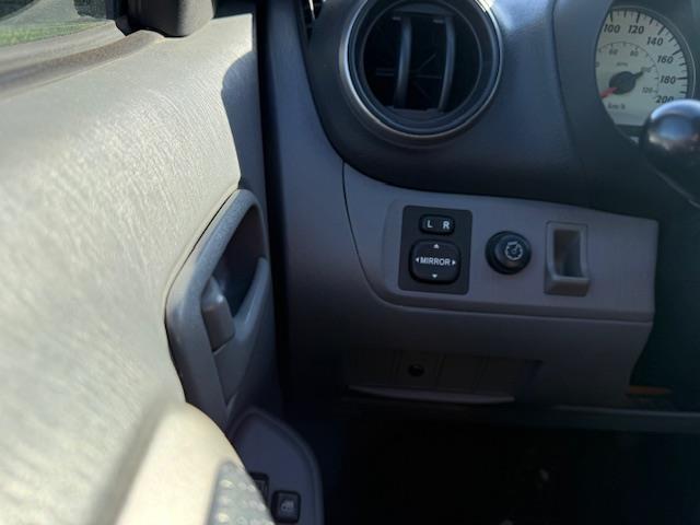 toyota RAV4 2001 - 12