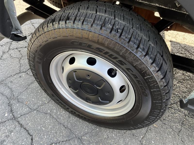 ford Transit fourgon utilitaire 2024 - 15