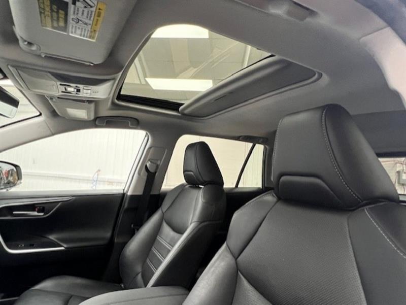 toyota RAV4 2021 - 33