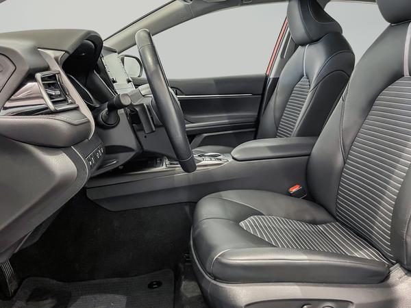 toyota Camry 2023 - 11