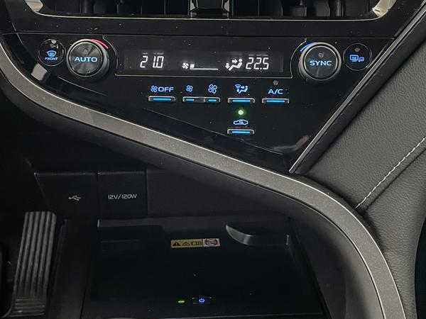 toyota Camry 2023 - 23