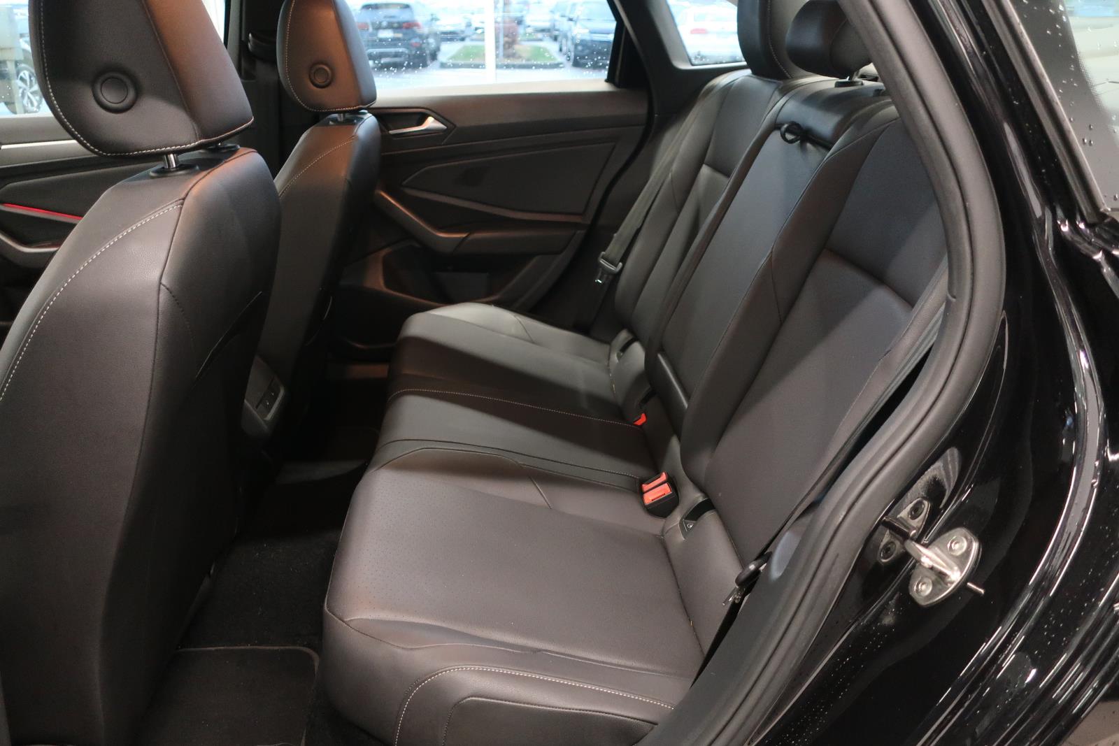 volkswagen Jetta 2020 - 9