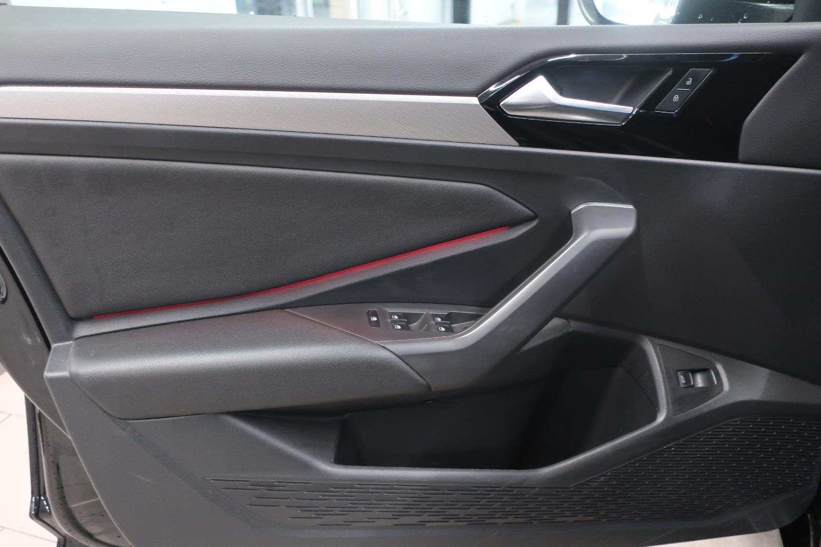 volkswagen Jetta 2020 - 13