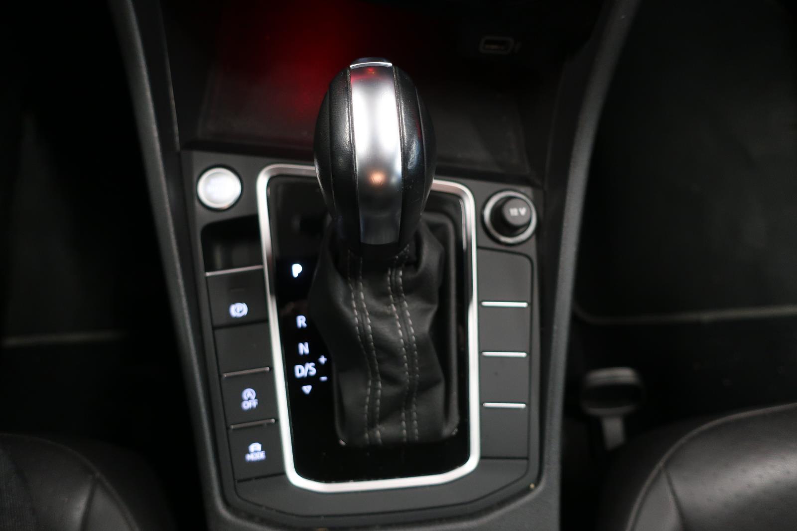 volkswagen Jetta 2020 - 14