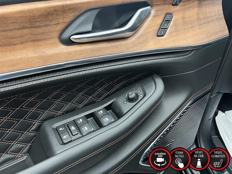2025 Jeep Grand Cherokee - Image 9