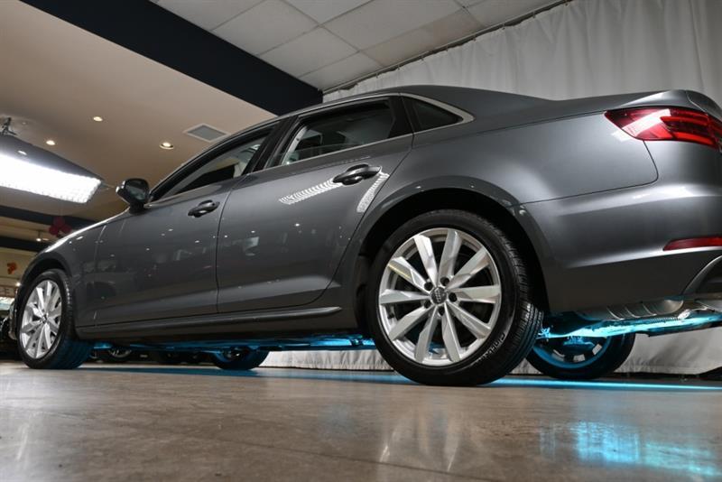 audi berline A4 2018 - 12