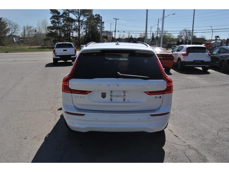 2023 Volvo XC60 - Image 4