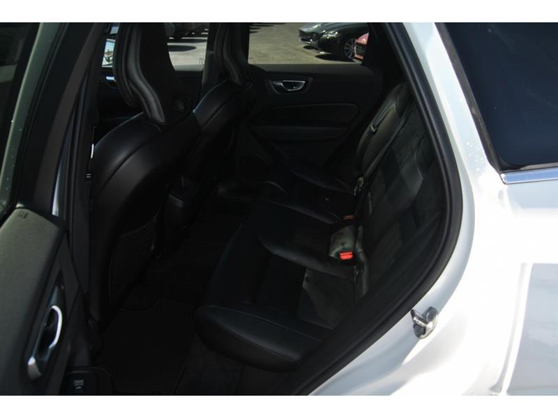 2023 Volvo XC60 - Image 10