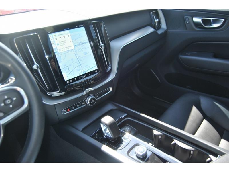 2023 Volvo XC60 - Image 16