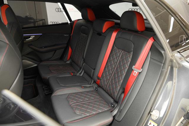 audi SQ8 2025 - 26