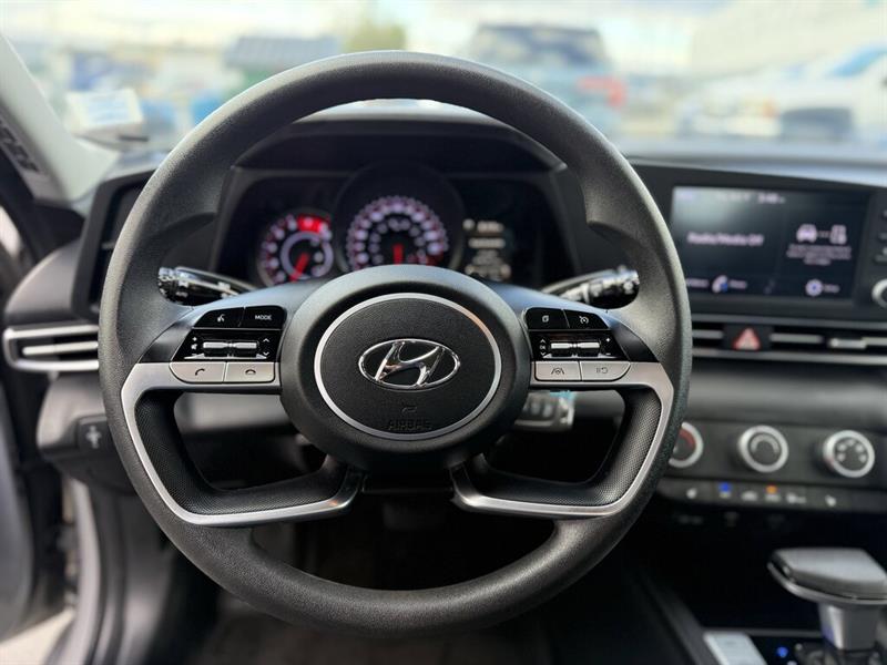 hyundai Elantra 2022 - 13