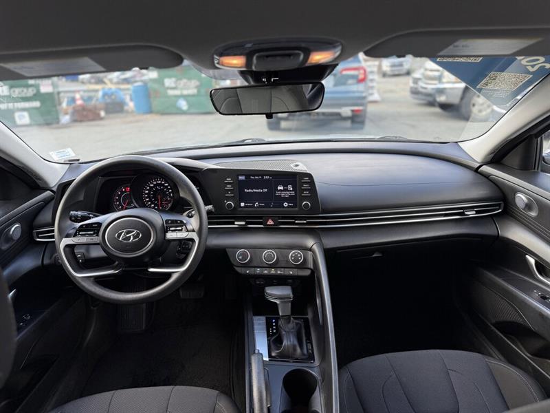 hyundai Elantra 2022 - 24