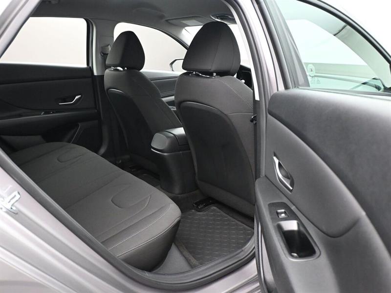 hyundai Elantra 2023 - 18