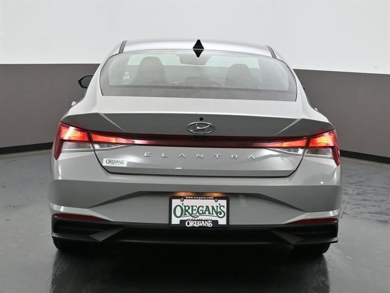 hyundai Elantra 2023 - 26