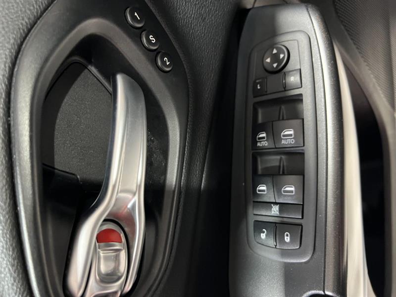 jeep Cherokee 2019 - 16