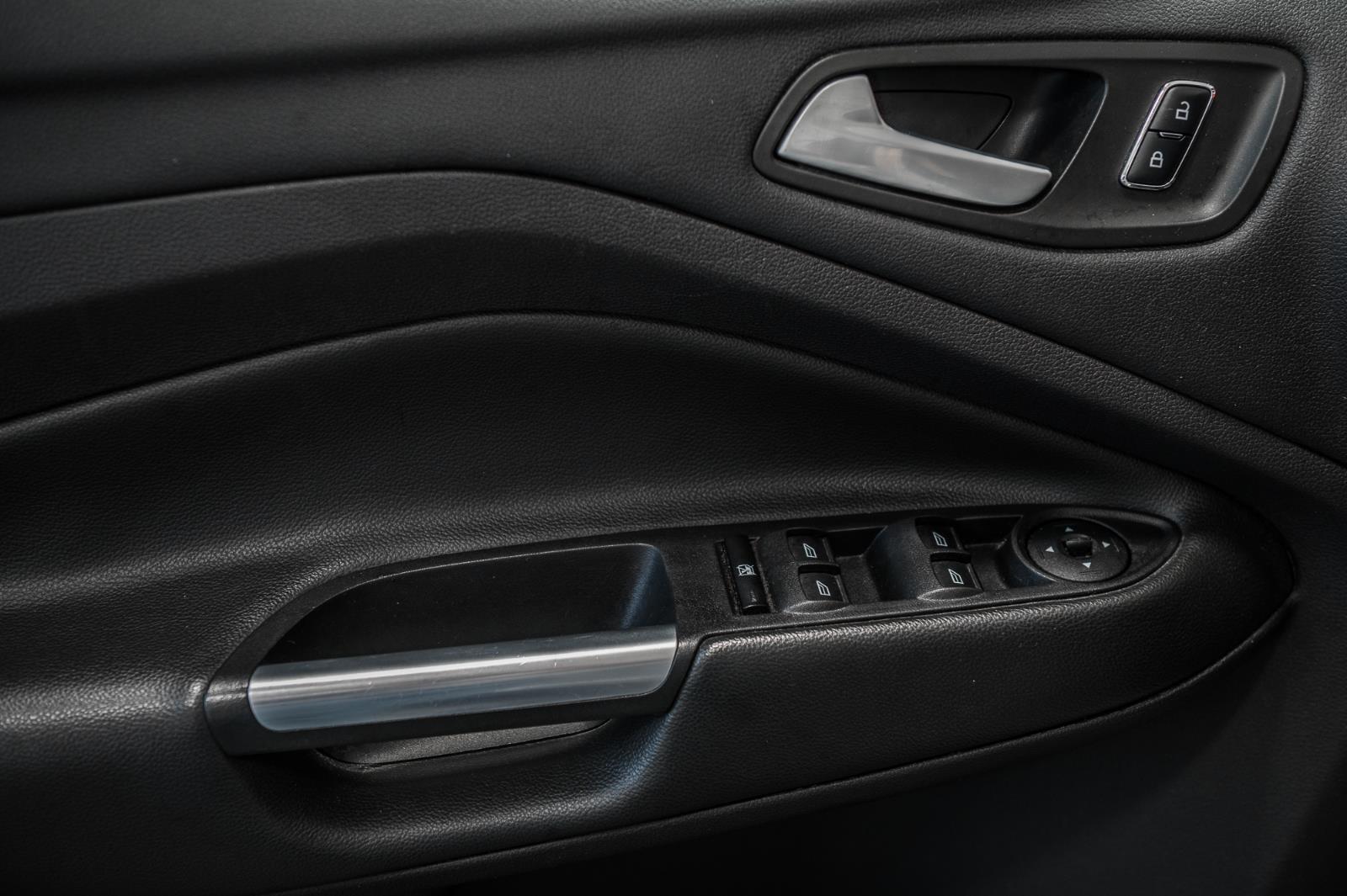 ford Escape 2015 - 12