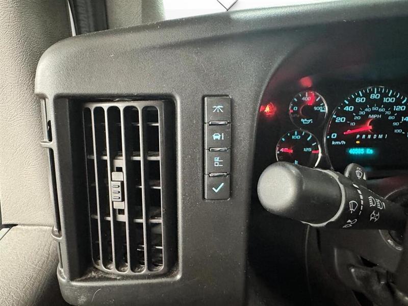 gmc Savana 2023 - 13