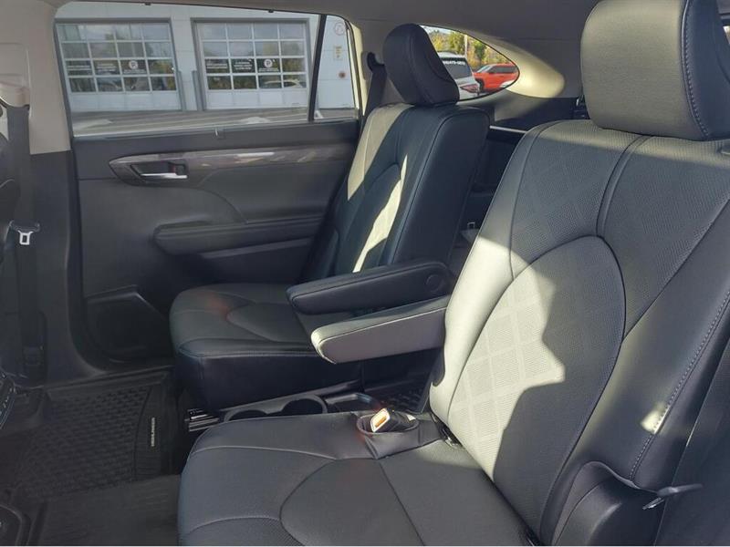 toyota Highlander Hybrid 2023 - 10