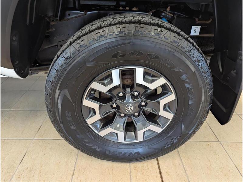 toyota Tacoma 2020 - 16