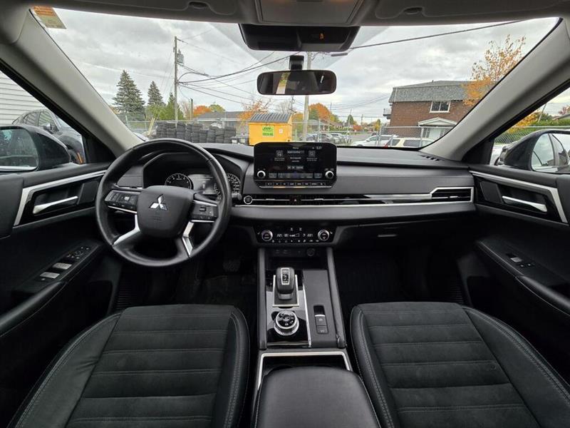 mitsubishi Outlander 2022 - 14
